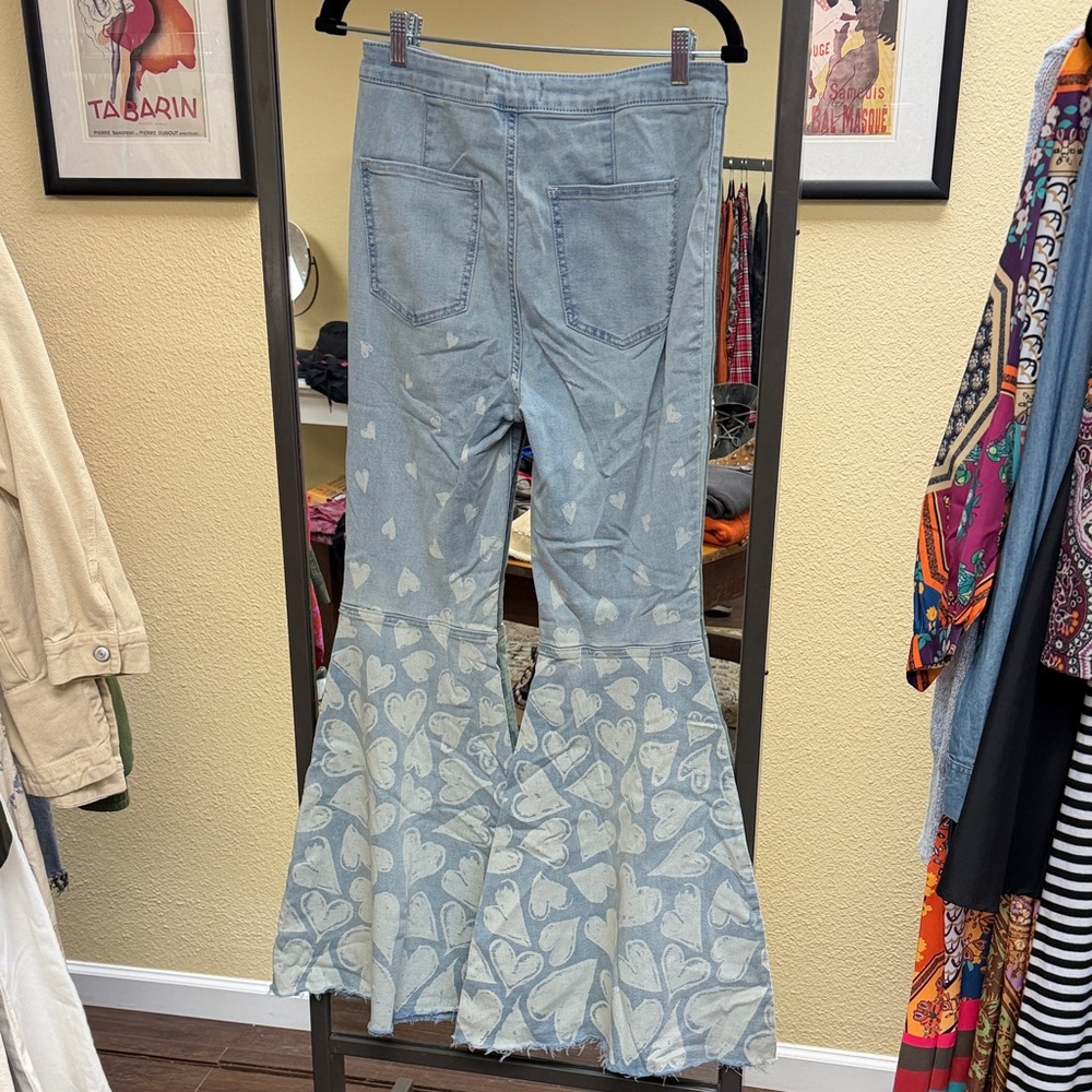 We The Free Hearts float on flares Light Blue Denim - Picture 3 of 3